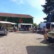 Petits marchés de Montceaux-L'Étoile